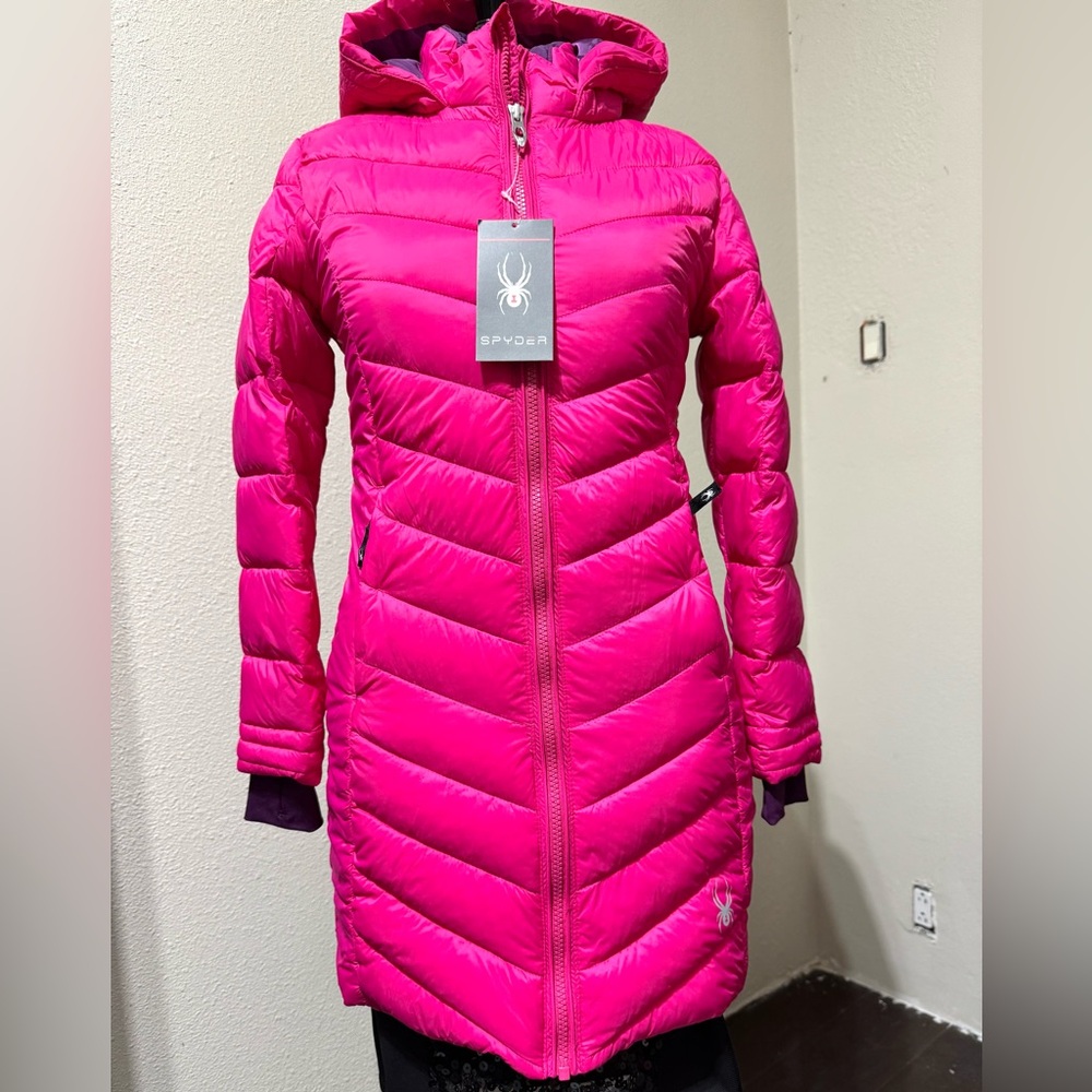Brand New Insulated SPYDER Youth jacket, size Med (10/12), lightweight and warm.